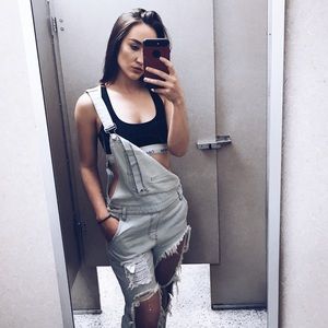 Meet your Posher, Abigail